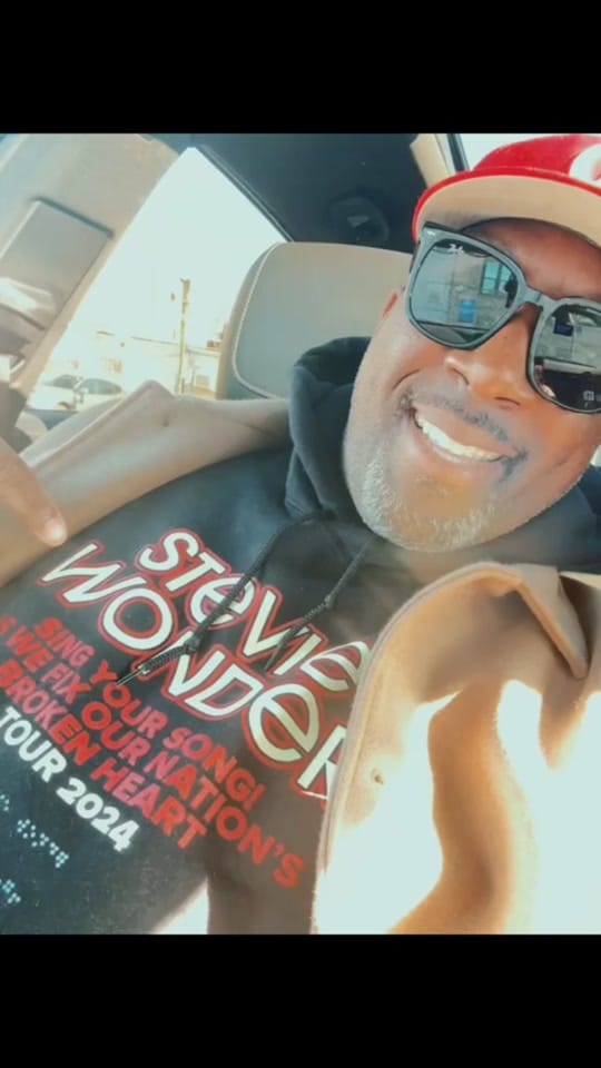 Post 1 by Smitty’s Soul Shack on TikTok (video)