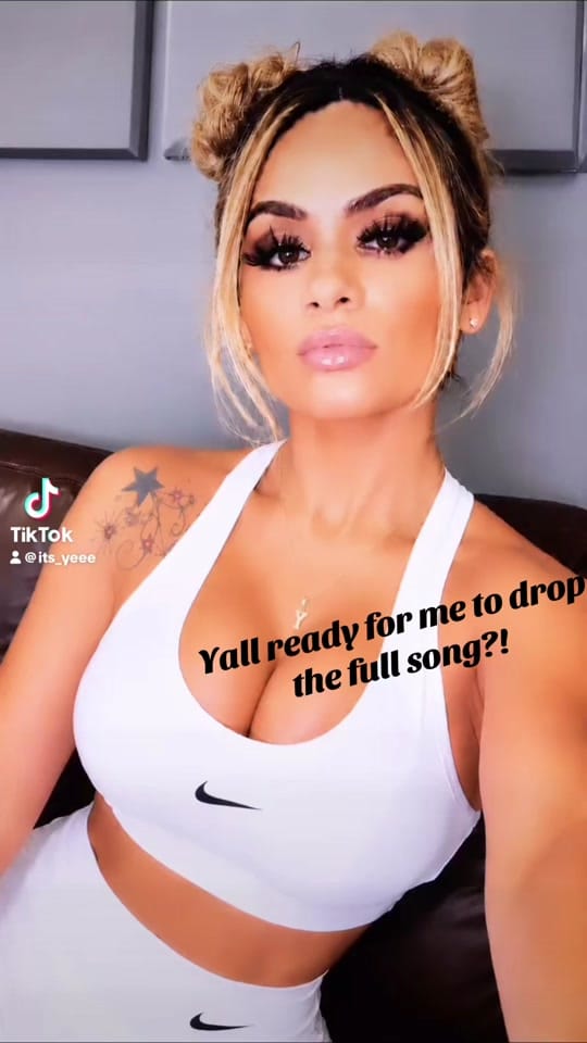 Post 5 by It’s Yeee on TikTok (video)