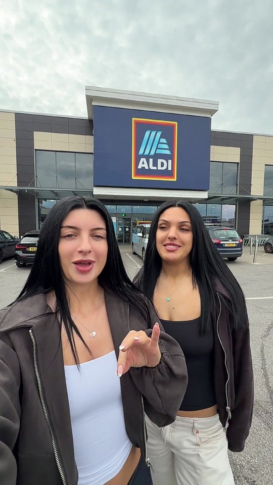Post 5 by Loz and Al on TikTok (video)