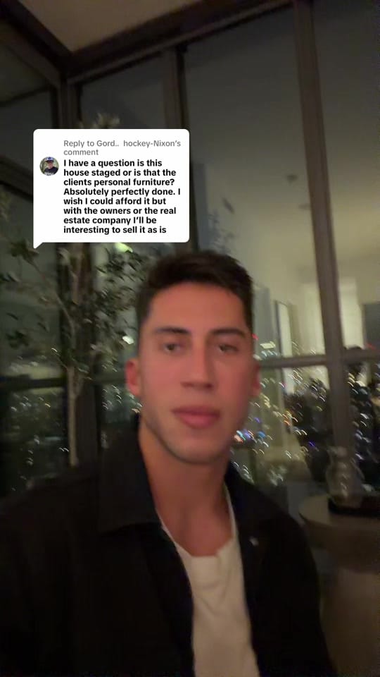 Post 6 by andresriv__ on TikTok (video)