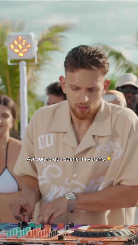 Post 2 by djvila_ on TikTok (video)