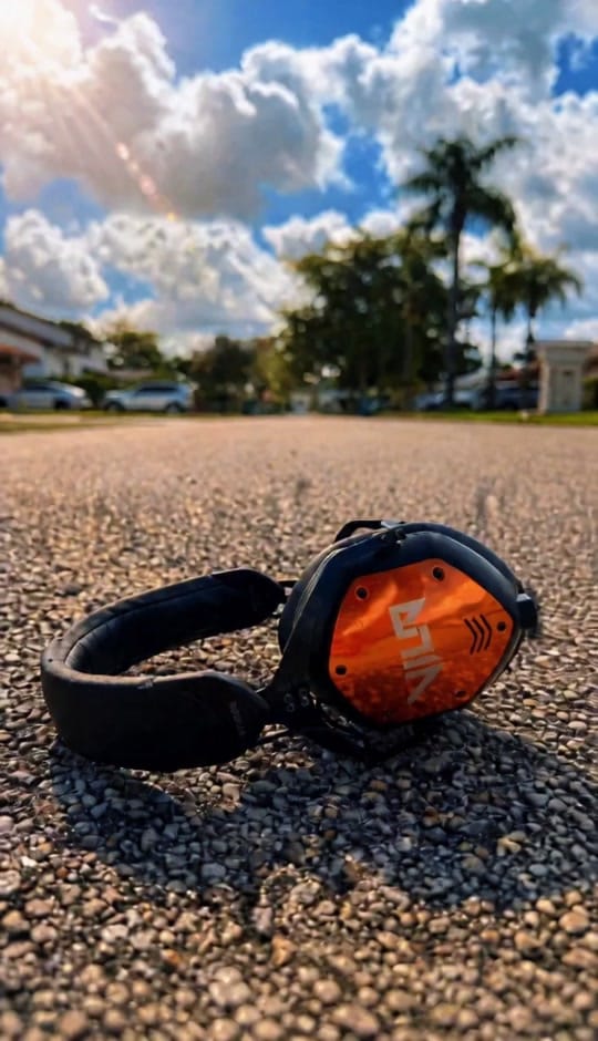 Post 1 by djvila_ on TikTok (video)