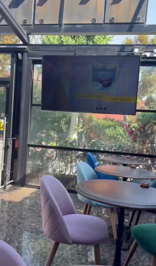 Post 6 by mobinaa__z on TikTok (video)