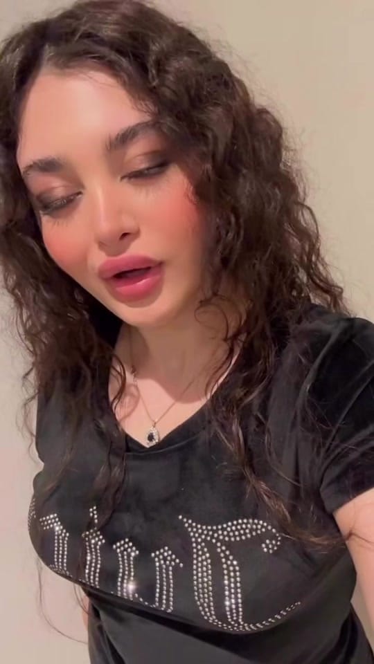 Post 5 by mobinaa__z on TikTok (video)