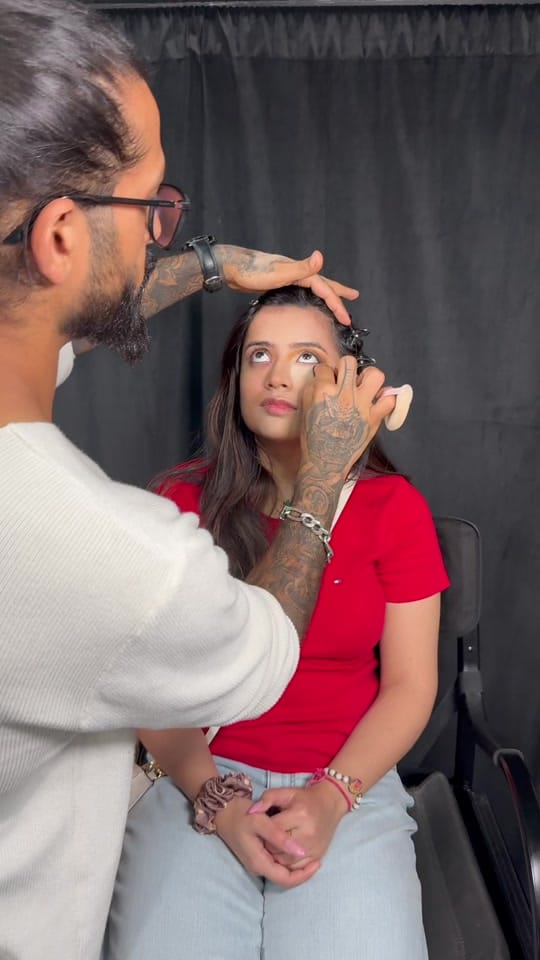 Post 5 by makeupbyvinod on TikTok (video)