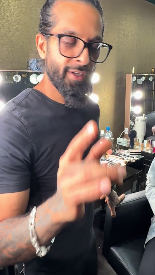 Post 10 by makeupbyvinod on TikTok (video)