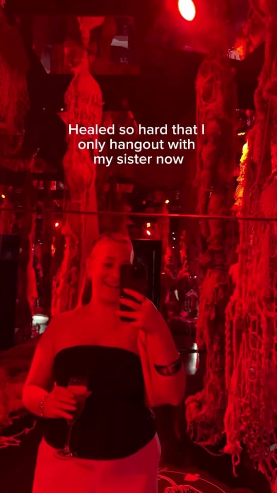 Post 10 by Blondeats on TikTok (video)