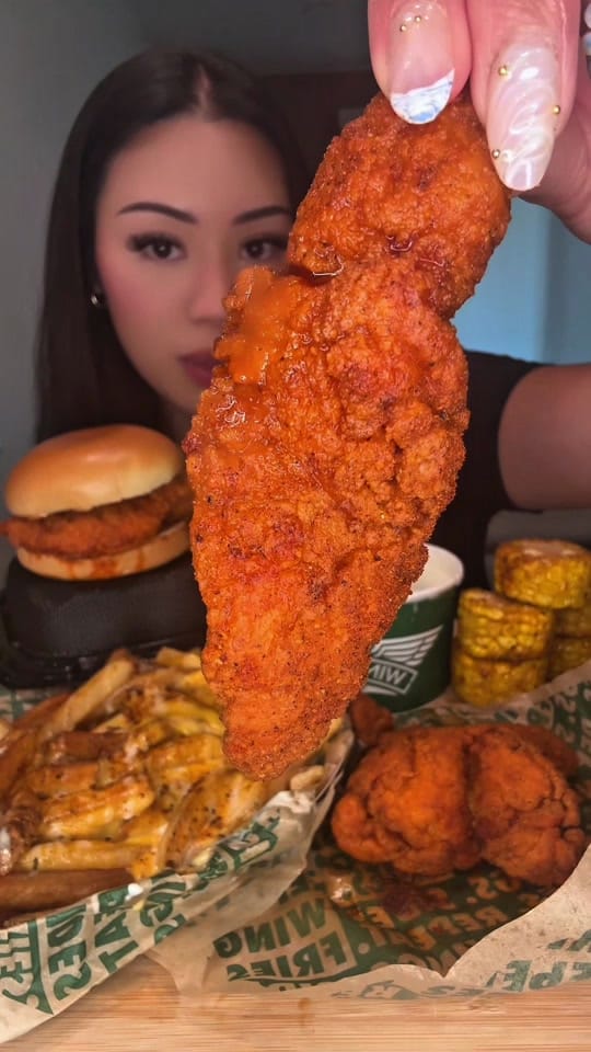 Post 1 by AlexiaeatsBoba on TikTok (video)