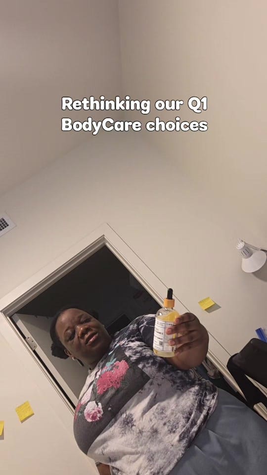 Post 1 by MEETTHETWINS Creators🇨🇦 on TikTok (video)