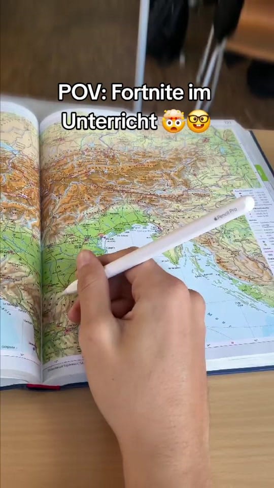 Post 2 by Hausaufgaben Hans on TikTok (video)