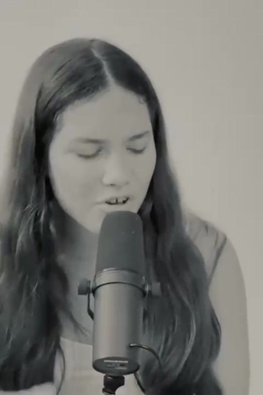 Post 1 by Isabella Velasquez ❤️‍🔥🎶 on TikTok (video)