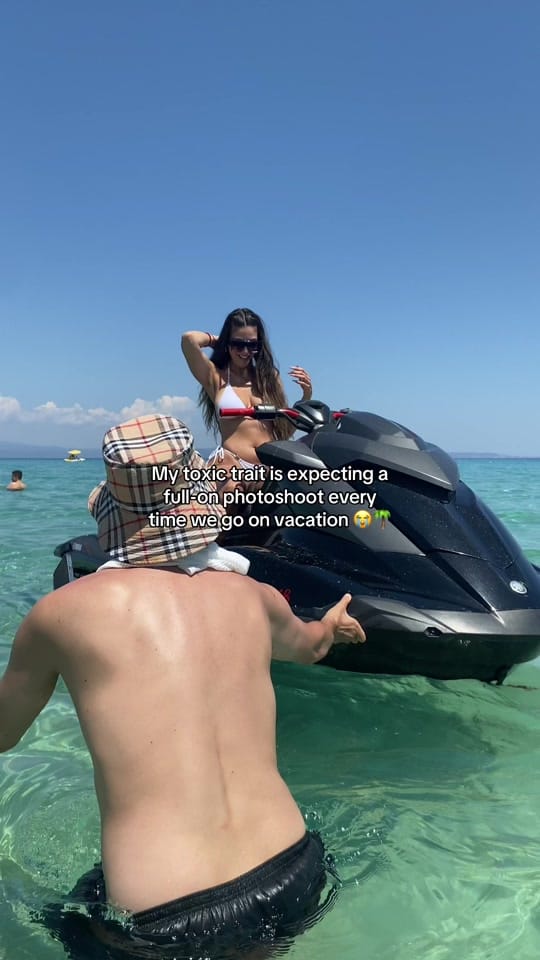 Post 4 by JULES 🤍 on TikTok (video)