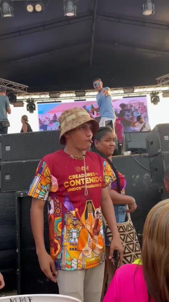 Post 9 by RetroHeaven on TikTok (video)
