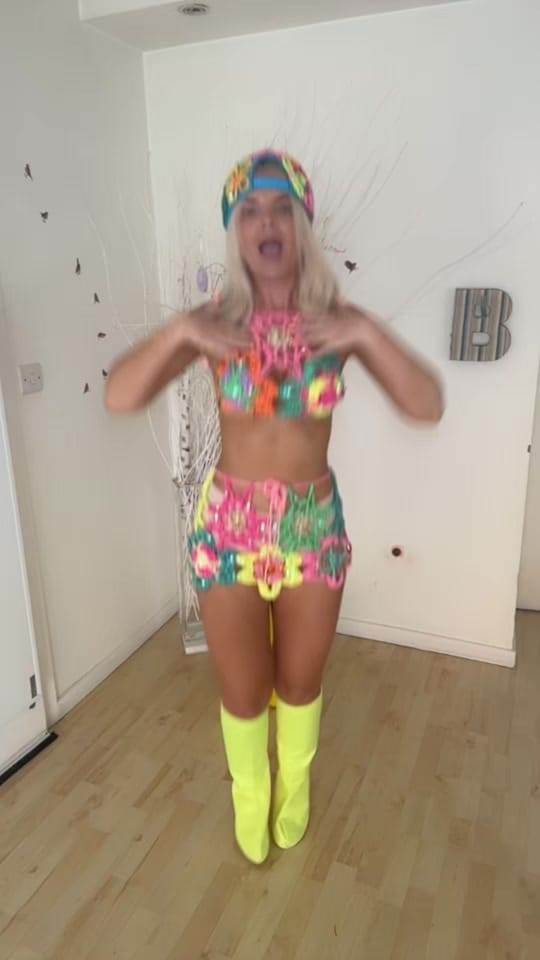 Post 4 by Billie Clements on TikTok (video)