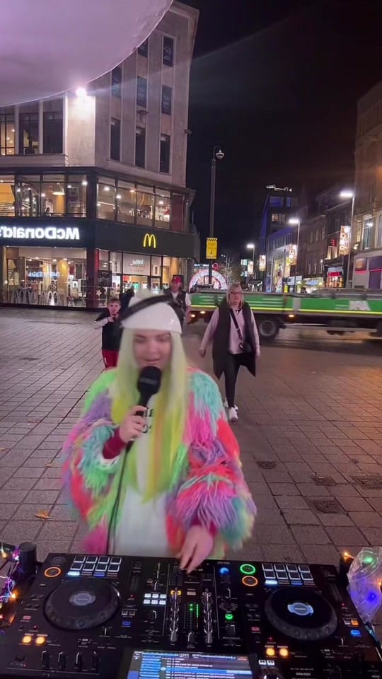 Post 10 by Billie Clements on TikTok (video)