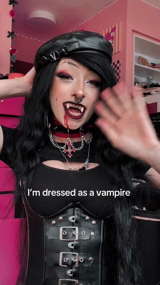 Post 6 by saramonsterkitty on TikTok (video)