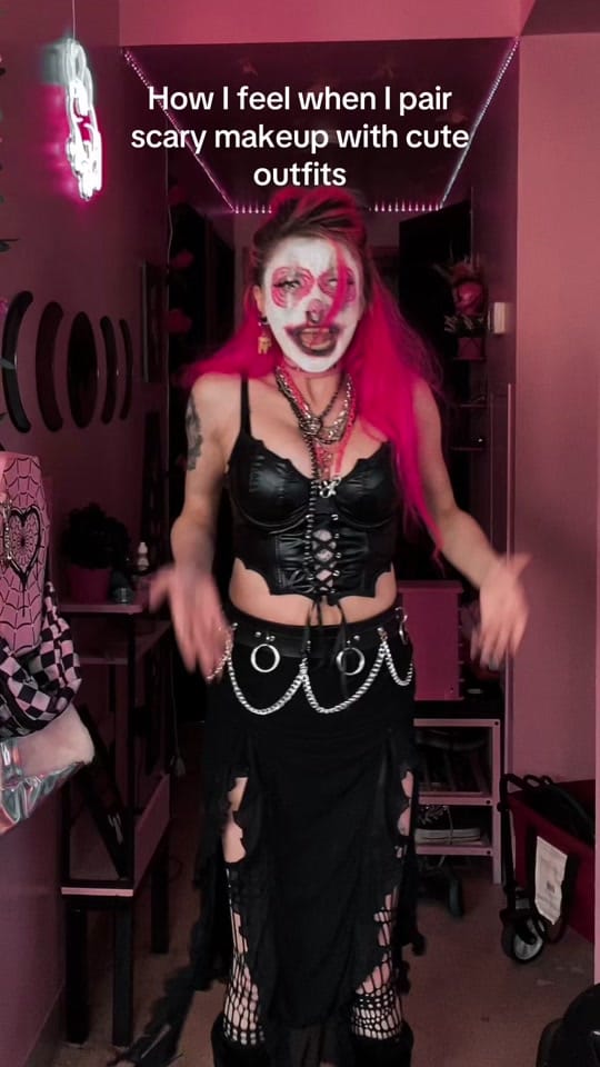 Post 10 by saramonsterkitty on TikTok (video)