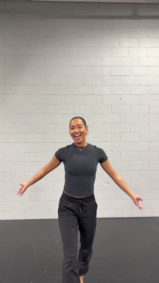 Post 1 by OLIVIA TAYLOR on TikTok (video)