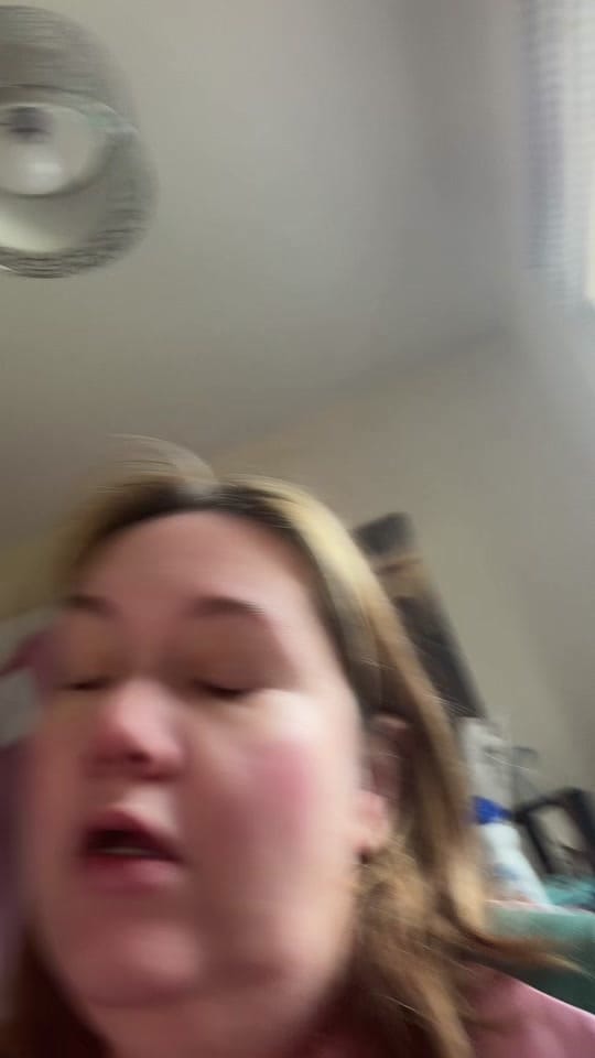 Post 6 by Chloé Kent on TikTok (video)