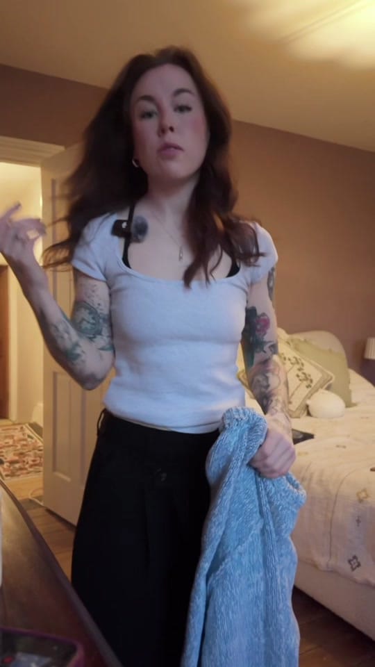 Post 10 by Gee Hawkes 📚 ✨💘 on TikTok (video)