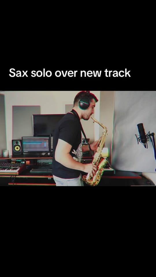 Post 4 by Hi Viz Sax Guy on TikTok (video)