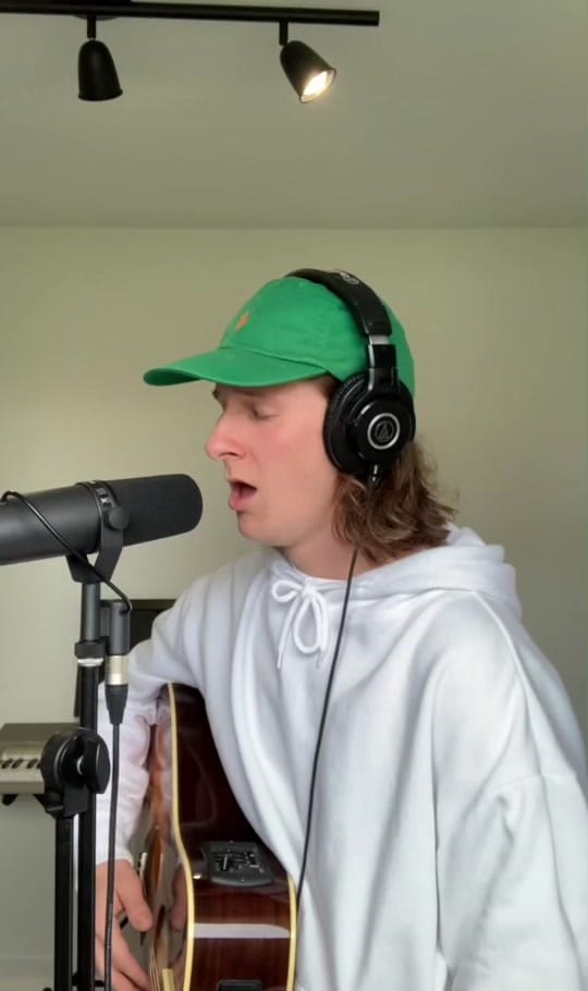 Post 10 by Félix Lemelin on TikTok (video)
