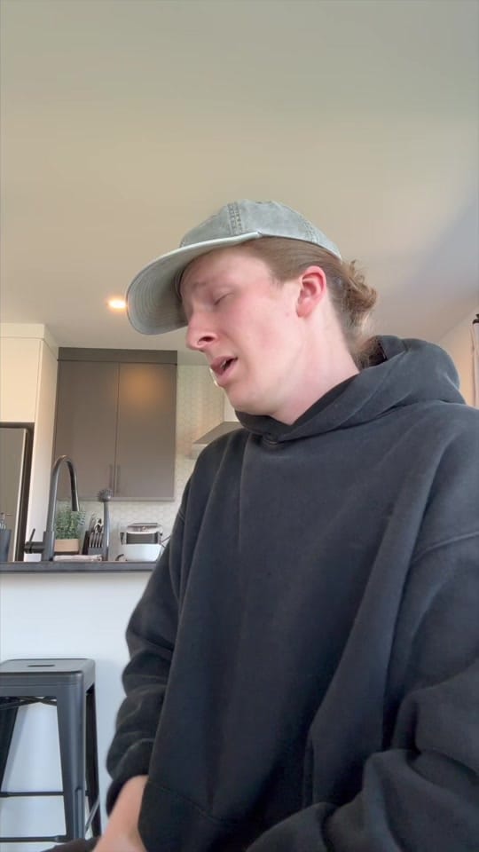 Post 1 by Félix Lemelin on TikTok (video)