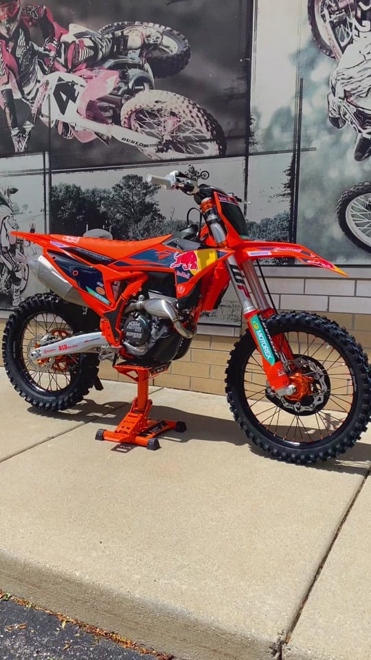 Post 9 by Magic Racing on TikTok (video)