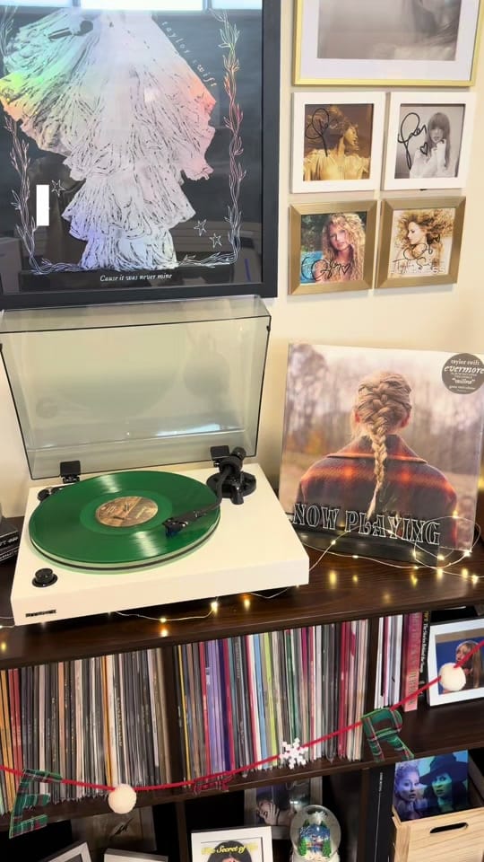 Post 10 by MichelleReadsandSpins📚🎵🫶🏼 on TikTok (video)