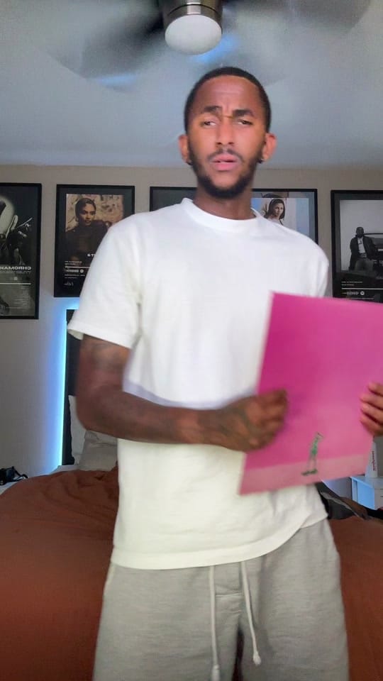 Post 3 by OfficiallyBob.ee on TikTok (video)