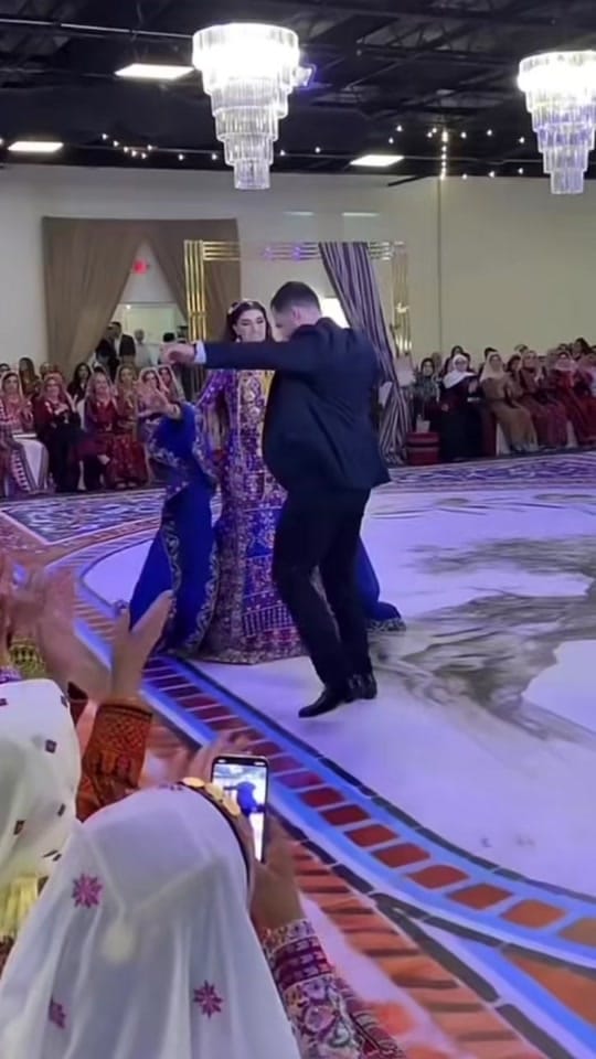 Post 7 by Mo Ali on TikTok (video)