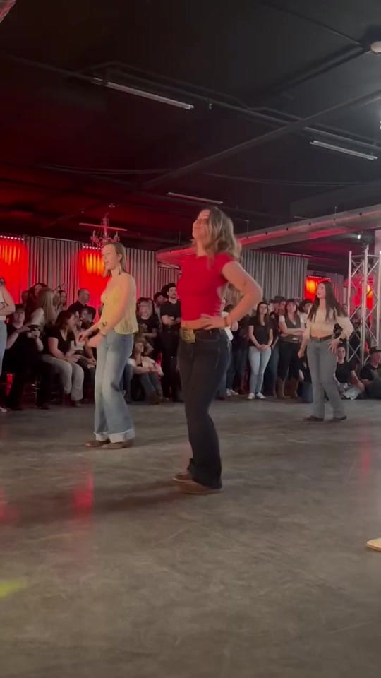 Post 10 by Lory on TikTok (video)
