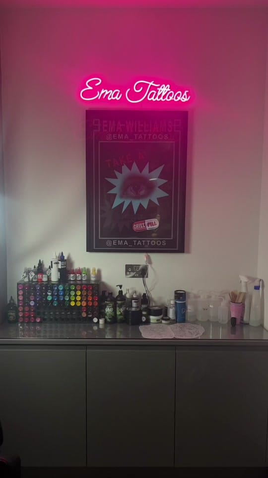 Post 4 by Ema tattoos on TikTok (video)