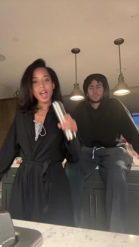 Post 7 by niakemper on TikTok (video)