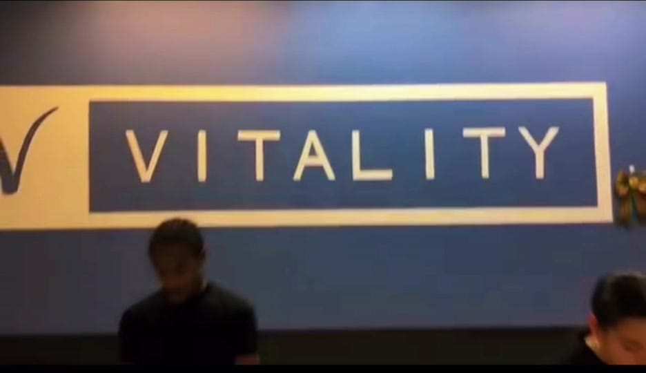 Post 10 by Bennoye Is Live on TikTok (video)