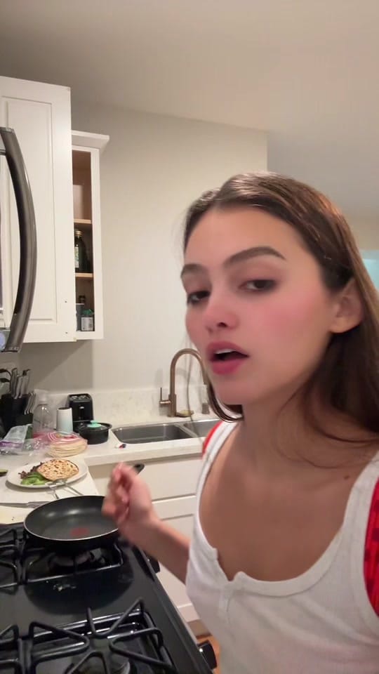 Post 5 by Samai 🐈‍⬛ 🪩 on TikTok (video)