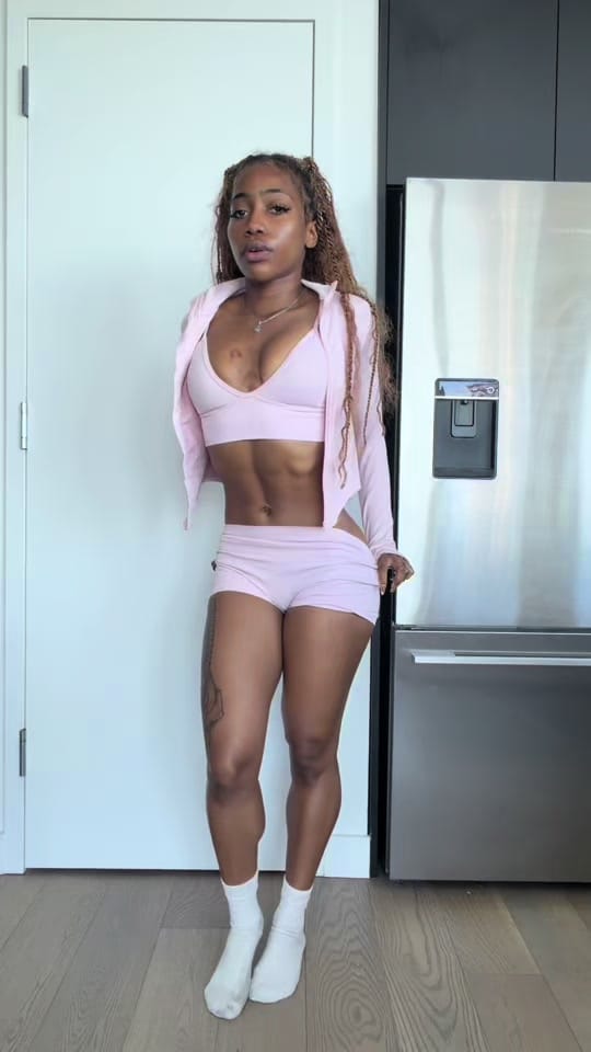 Post 4 by London on TikTok (video)