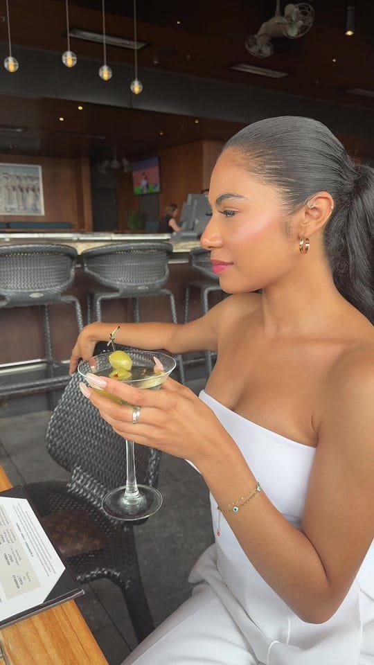 Post 6 by Lindsay Fuentes on TikTok (video)