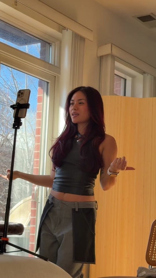 Post 7 by NIKI on TikTok (video)