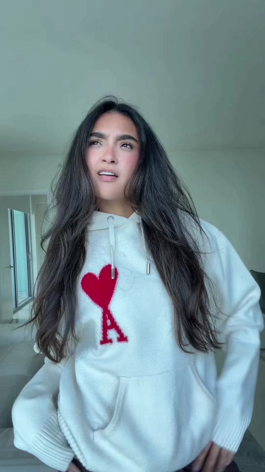 Post 5 by X I M E P O N C H ◡̈ on TikTok (video)