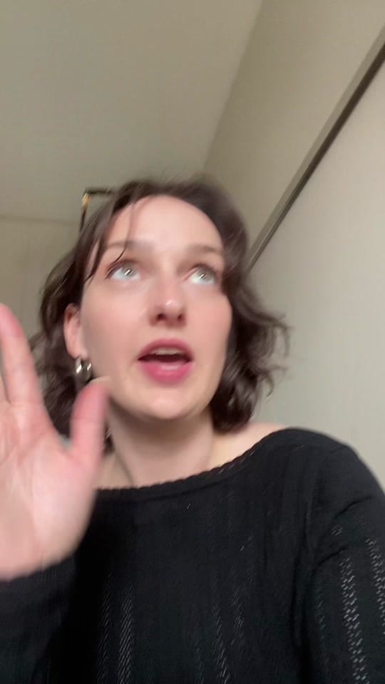Post 5 by Julia | Singer & Vocal Coach on TikTok (video)