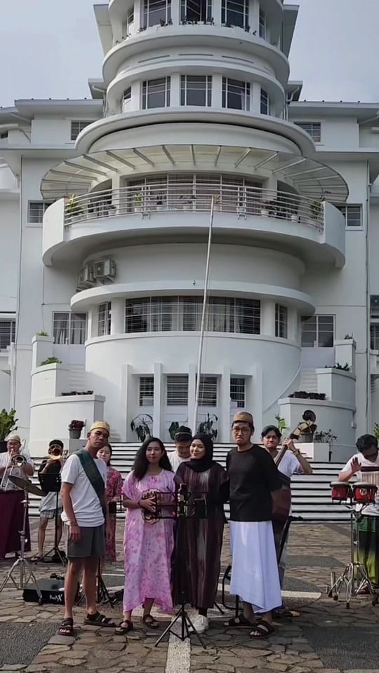 Post 5 by Bandung Jazz Orchestra on TikTok (video)