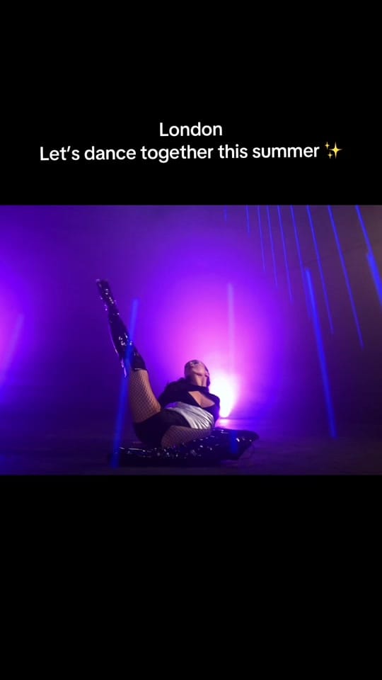 Post 1 by Dariia Heels on TikTok (video)