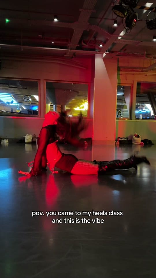 Post 6 by Dariia Heels on TikTok (video)