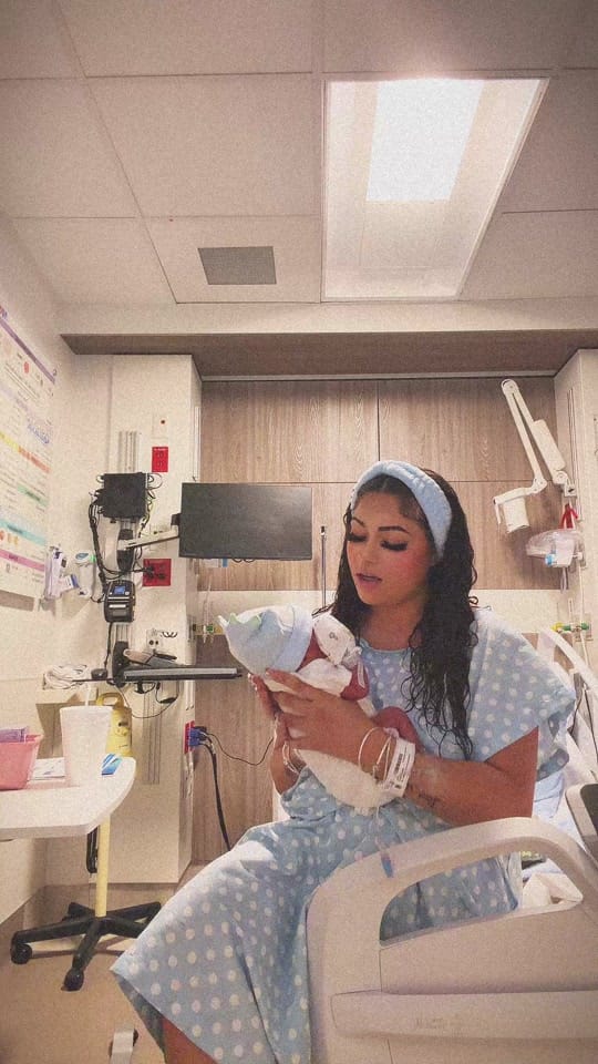 Post 7 by Naya Shakira 📸 on TikTok (video)