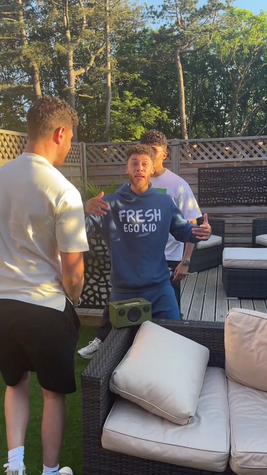 Post 10 by MiC LOWRY on TikTok (video)