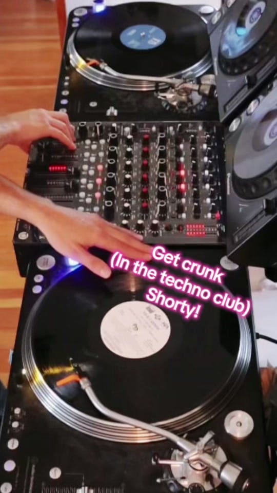 Post 6 by Nico N. on TikTok (video)