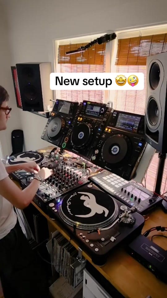 Post 5 by Nico N. on TikTok (video)