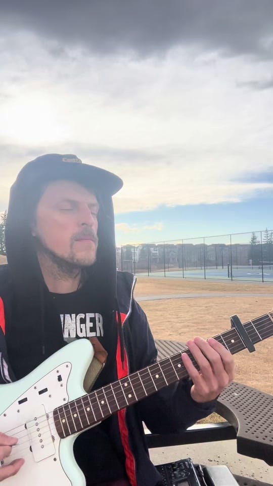 Post 1 by Roman Guitarist on TikTok (video)