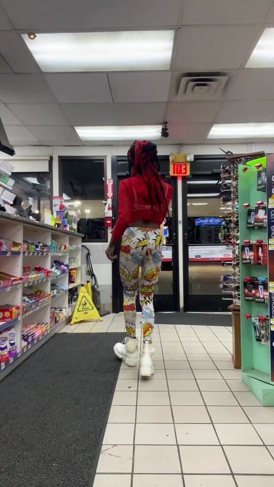 Post 6 by miss.divanae on TikTok (video)